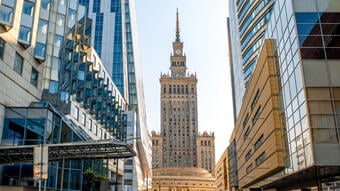 Więcej transakcji na polskim rynku biurowym