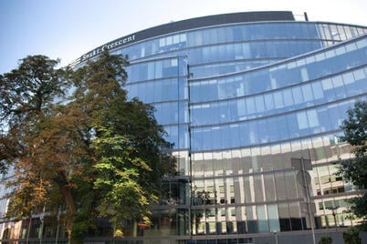 Warszawski Saski Crescent zapełniony do ostatniego metra
