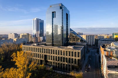 V Tower Warszawa: Bezpieczna, Prywatna i Prestiżowa Przestrzeń Biurowa w Stolicy