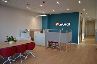 Olivia Centre wita grupę UniCredit