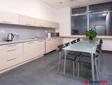 Biura do wynajęcia Biuro do wynajęcia 450 m² - Złotniki