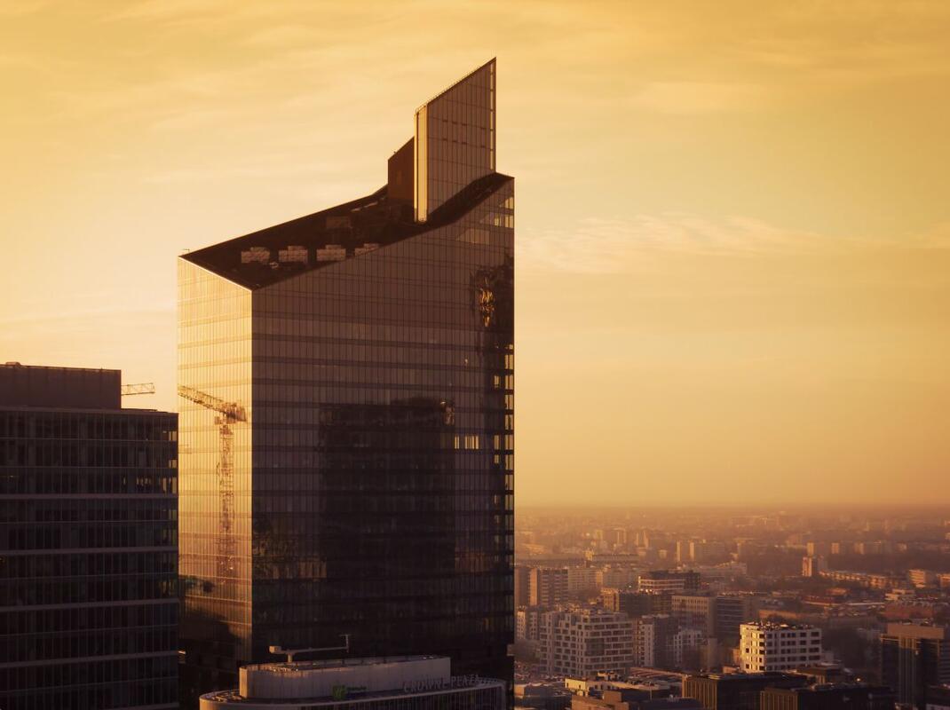 Skyliner II Osiąga Najwyższy Poziom Certyfikacji BREEAM: Nowa Ikona Zrównoważonej Architektury w Warszawie