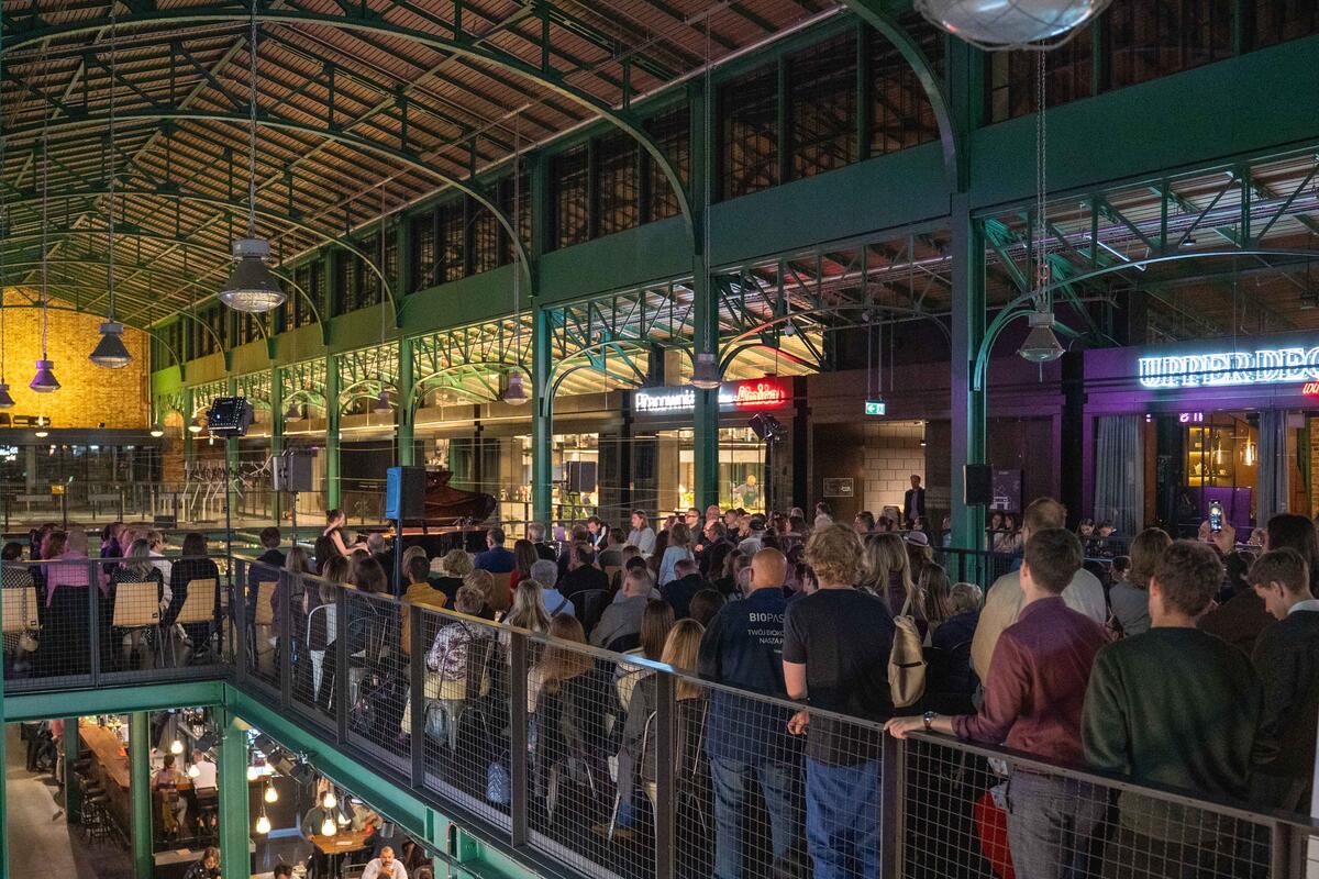 Koszyki grają Chopina – muzyka, emocje i smaki Warszawy w jednym miejscu