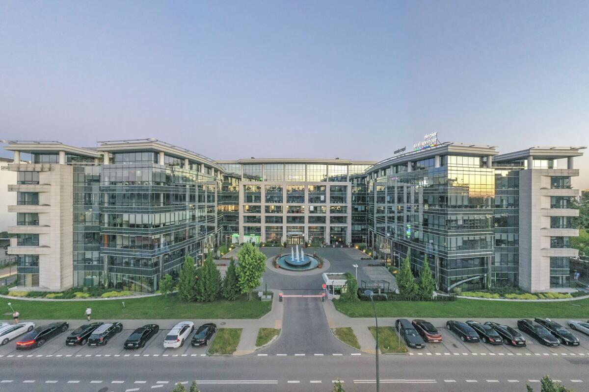 Ringier Axel Springer Polska przedłuża najem w Signum Work Station