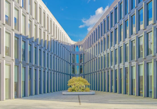 Olimpia Nova: Redefiniowanie Nowoczesnej Przestrzeni Biurowej w Łodzi