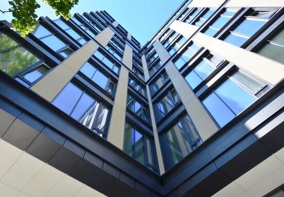 Biura ponownie w centrum uwagi inwestorów: Sektor biurowy umacnia dominującą pozycję w strukturze transakcji inwestycyjnych w Polsce