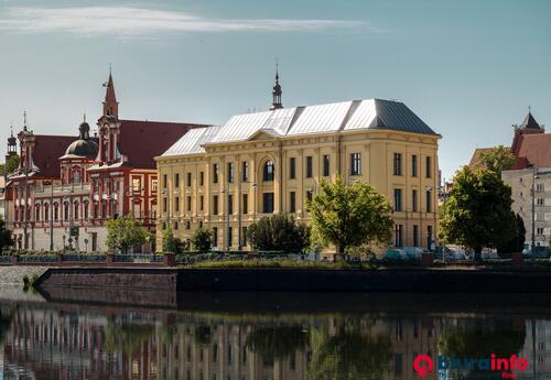 Biura do wynajęcia Biuro do wynajęcia 835 m² - Wrocław